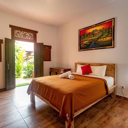 Pondok Juli Canggu Exteriör bild