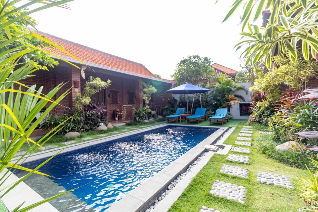 Pondok Juli Canggu Exteriör bild